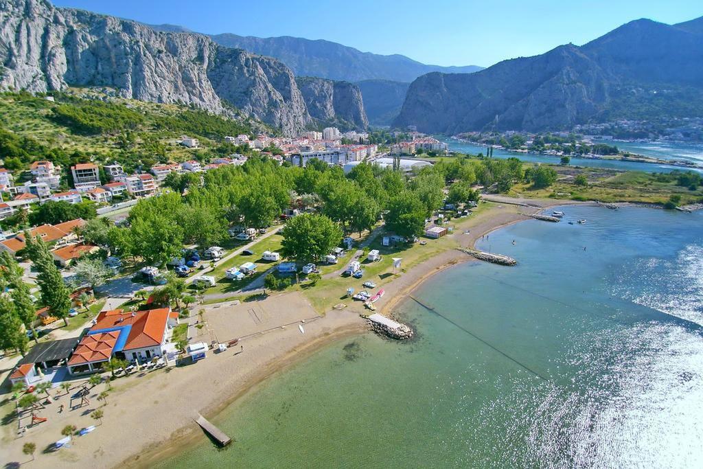 Lct Apartment Laura Omiš Esterno foto